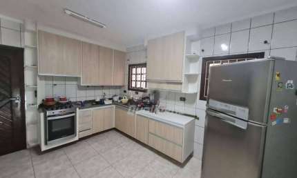 Sobrado com 3 dormitórios à venda, 170 m² por R$ 650.000,00 - Vila São Francisco - Mauá/SP