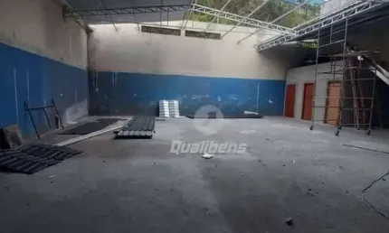 Galpão para alugar, 305 m² por R$ 10.000,01/mês - Jardim Itapark - Mauá/SP