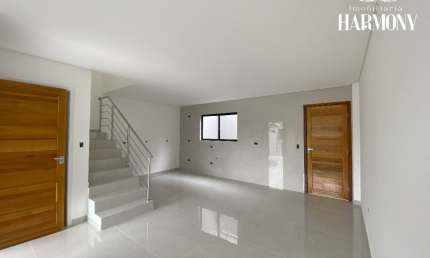Sobrado Novo 03 dormitórios (1 suíte) à venda por R$ 530.000,00 no Santa Cândida - Curitiba/PR