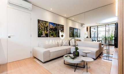 Apartamento com 02 dormítorios, 01 suíte, sacada, 01 vaga - Batel | CuritibaPR