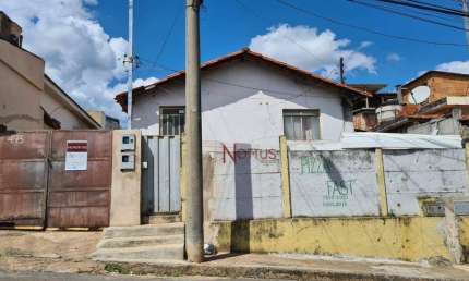 Casa com 2 dormitórios à venda, 300 m² por R$ 290.000,00 - Santo Antonio - Itaúna/MG