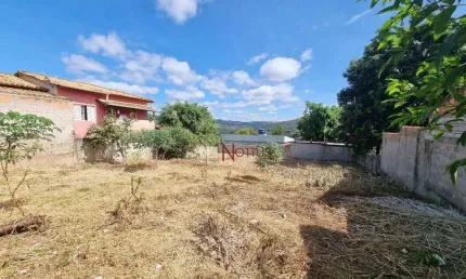 Terreno a venda 640m²- Bairro Centro - Mateus Leme-MG.