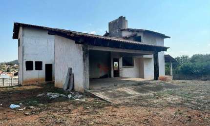CASA ALTO PADRÃO | BAIRRO SANTA BÁRBARA / MATEUS LEME MG