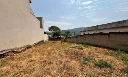 Terreno à venda no Centro, Mateus Leme 