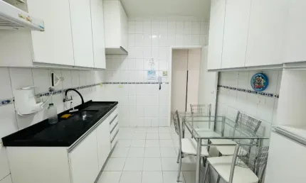 Apartamento Amplo com 2 Dormitórios, Suíte e Portaria 24h! Canto Do Forte