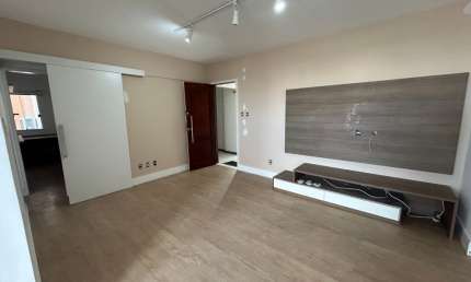 Apartamento com 3 quartos para alugar na Rua do Jaborandi, 303, Caminho das Árvores, Salvador