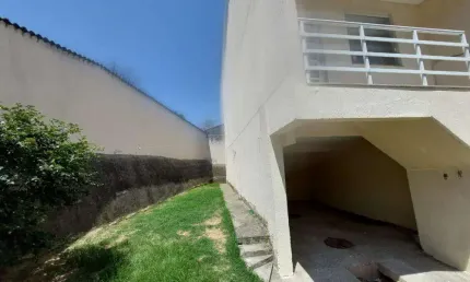 Casa para Venda em Rio de Janeiro, Campo Grande, 2 dormitórios, 2 suítes, 3 banheiros, 2 vagas