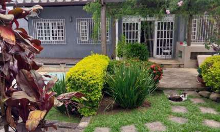 Casa para Venda em Rio de Janeiro, Campo Grande, 2 dormitórios, 1 suíte, 1 banheiro, 2 vagas