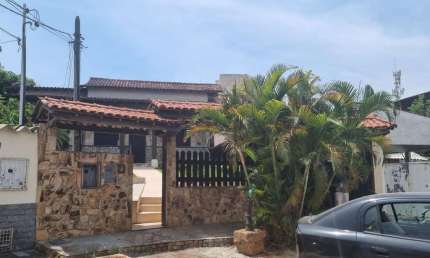 Casa para Venda em Rio de Janeiro, Campo Grande, 4 dormitórios, 2 suítes, 4 banheiros, 2 vagas