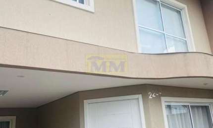 Sobrado com 174m² no bairro Alto Tarumã em Pinhais/PR