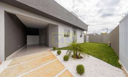 Casa de esquina nova em Pinhais que permite financiamento bancário.