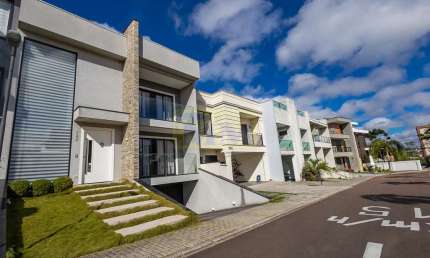 Casa de Altíssimo Padrão no Condomínio  Residencial Clube  Boulevard Elegance –