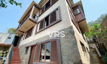 Casa com 2 dormitórios à venda, 294 m² por R$ 790.000,00 - Vale do Paraíso - Teresópolis/RJ