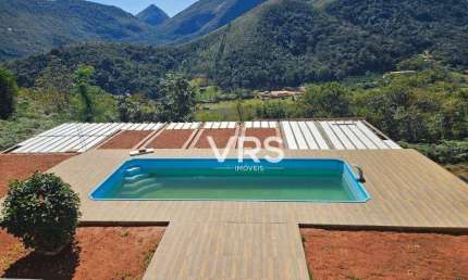 Casa com 6 dormitórios à venda, 220 m² por R$ 800.000,00 - Albuquerque - Teresópolis/RJ