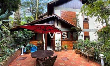 Casa com 4 dormitórios à venda, 155 m² por R$ 1.100.000,00 - Granja Guarani - Teresópolis/RJ