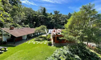 Casa com 5 dormitórios à venda, 289 m² por R$ 1.600.000,00 - Carlos Guinle - Teresópolis/RJ