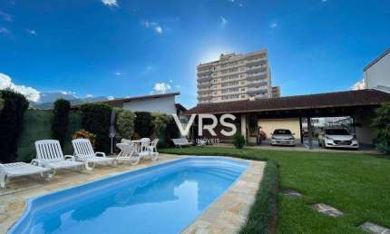 Casa com 3 dormitórios à venda, 141 m² por R$ 2.550.000,00 - Várzea - Teresópolis/RJ