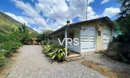 Casa com 3 dormitórios à venda, 70 m² por R$ 390.000,00 - Campo Limpo - Teresópolis/RJ