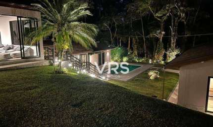 Casa com 5 dormitórios à venda, 497 m² por R$ 4.980.000,00 - Comary - Teresópolis/RJ