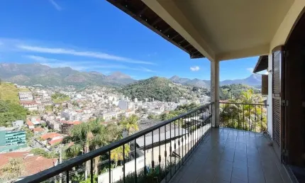 Casa com 4 dormitórios à venda, 246 m² por r$ 699.000,00 - parque são luiz - teresópolis/rj
