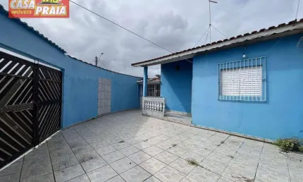 CASA 2 QUARTOS MOBILIADA COM CHURRASQUEIRA 700 METROS DA PRAIA - Mongaguá/SP