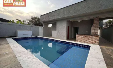 Linda Casa em Itanhaém  3 quartos  com piscina churrasqueira a 60 metros da praia
