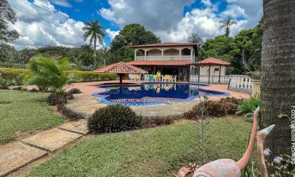 Chácara / sítio com 4 quartos à venda na Avenida 12, 01, Parque Alvorada II, Luziânia
