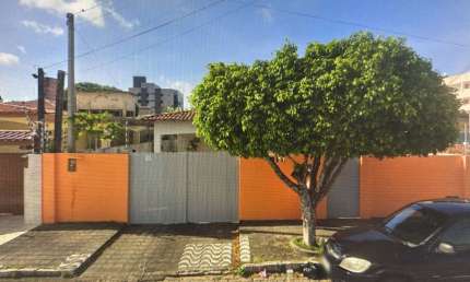 Casa à Venda – 2 Quartos | 2 Suítes | Excelente Localização