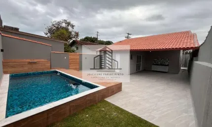 Casa à venda em Itanhaém-SP, bairro Belas Artes: 2 quartos, 1 suíte, 1 sala, 110m² de área. Venha conferir!