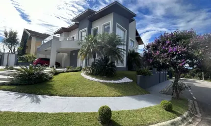 Casa com 3 Suítes e lazer completo no Condomínio San Marco em Taubaté