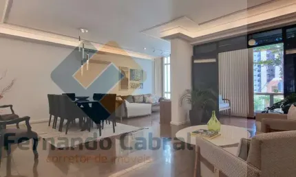 Casa de Luxo à Venda em Santa Rosa, Niterói-RJ: 4 Quartos, 2 Suítes, 3 Salas, 4 Banheiros, 3 Vagas e 343m² de Área.