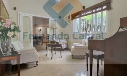 Casa à venda em São Francisco, alto padrão, próxima a Rui Barbosa.