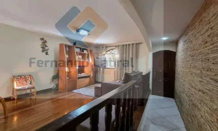 Casa à venda em São Gonçalo-RJ, no bairro Zé Garoto: 2 quartos, 2 suítes, 1 sala, 4 banheiros, 1 vaga, 192m²!