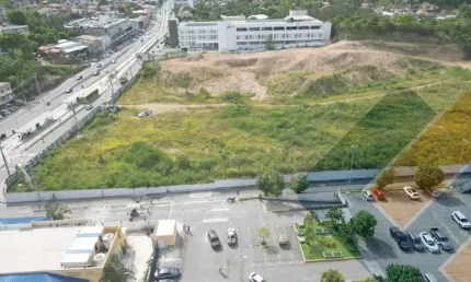 Terreno Comercial de 27.000,00 m² à Venda em Itaipu, Niterói-RJ: Oportunidade Imperdível!