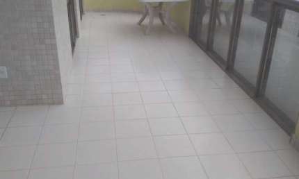 Apartamento a venda em Cabo Frio, 3 quartos e 1 vaga.