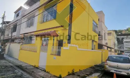 Casa em condomínio à venda em Santa Rosa, Niterói-RJ: 2 quartos, 1 sala, 2 banheiros, 1 vaga de garagem. Venha conhecer!