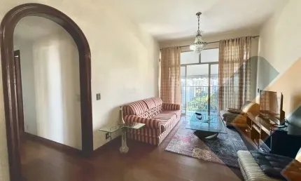 Apartamento à venda em Icaraí, com vista para o Campo de São Bento.