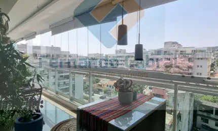 Imperdível apartamento à venda em Charitas, Niterói-RJ: 3 quartos, 1 suíte, 1 sala, 2 banheiros, 2 vagas, 110m². Venha conferir!