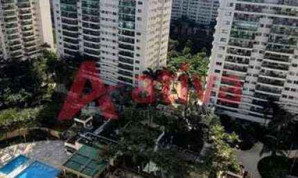 APARTAMENTO TOTALMENTE REFORMADO COM 3 QUARTOS NO CIDADE JARDINS - JACAREPAGUA - RJ
