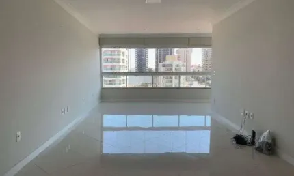 Apartamento no Condominio Vila Verde 150m² com 3 suítes e móveis planejados - Condomíno completíssimo.