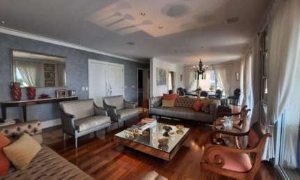 Apartamento para venda possui 306 metros quadrados com 4 quartos em Vila Mariana - São Paulo - SP