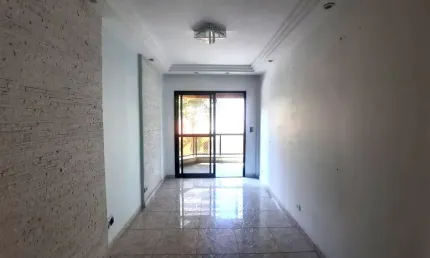 Apartamento com 3 quartos sendo 1 com suíte e 2 vagas.