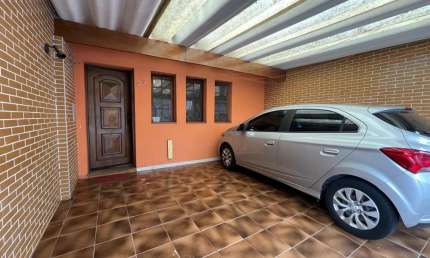 Sobrado no Rudge Ramos com 125 metros 02 Dorms e 02 vagas.