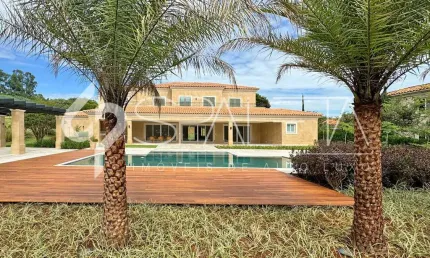 Fazenda da Grama - Casa toscana na Fazenda da Grama | Praia da Grama