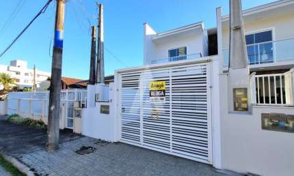 Casa residencial com 3 quartos  para alugar, 126.57 m2 por R$3100.00  - Guanabara - Joinville/SC