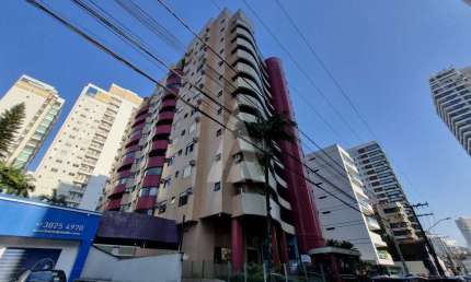 Apartamento com 3 quartos  para alugar, 203.80 m2 por R$3950.00  - Centro - Joinville/SC