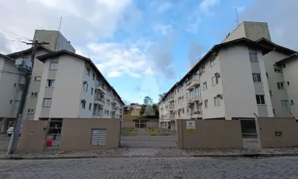 Apartamento com 3 quartos  para alugar, 58.75 m2 por R$1200.00  - Jarivatuba - Joinville/SC