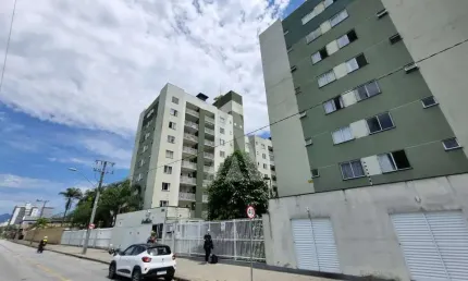 Apartamento com 2 quartos  para alugar, 58.70 m2 por R$1950.00  - Santo Antonio - Joinville/SC