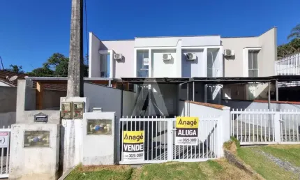 Casa residencial com 2 quartos  para alugar, 55.56 m2 por R$1990.00  - Santa Catarina - Joinville/SC
