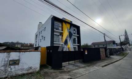 Apartamento com 2 quartos  para alugar, 66.59 m2 por R$2200.00  - Bom Retiro - Joinville/SC
